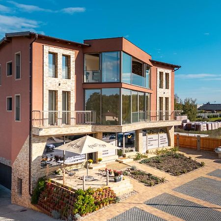 Nové Jirny Laskara Garden Apartment By Prague Forest מראה חיצוני תמונה