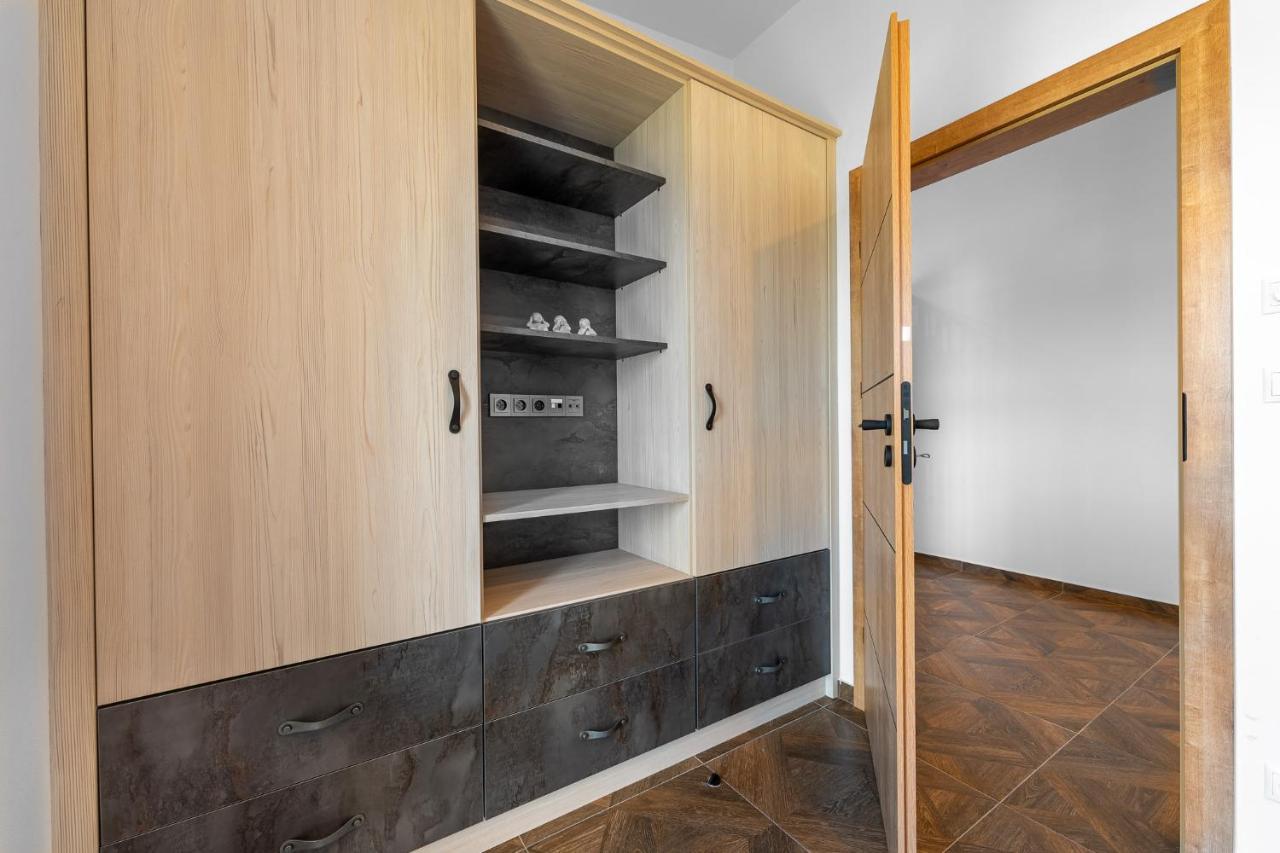 Nové Jirny Laskara Garden Apartment By Prague Forest מראה חיצוני תמונה